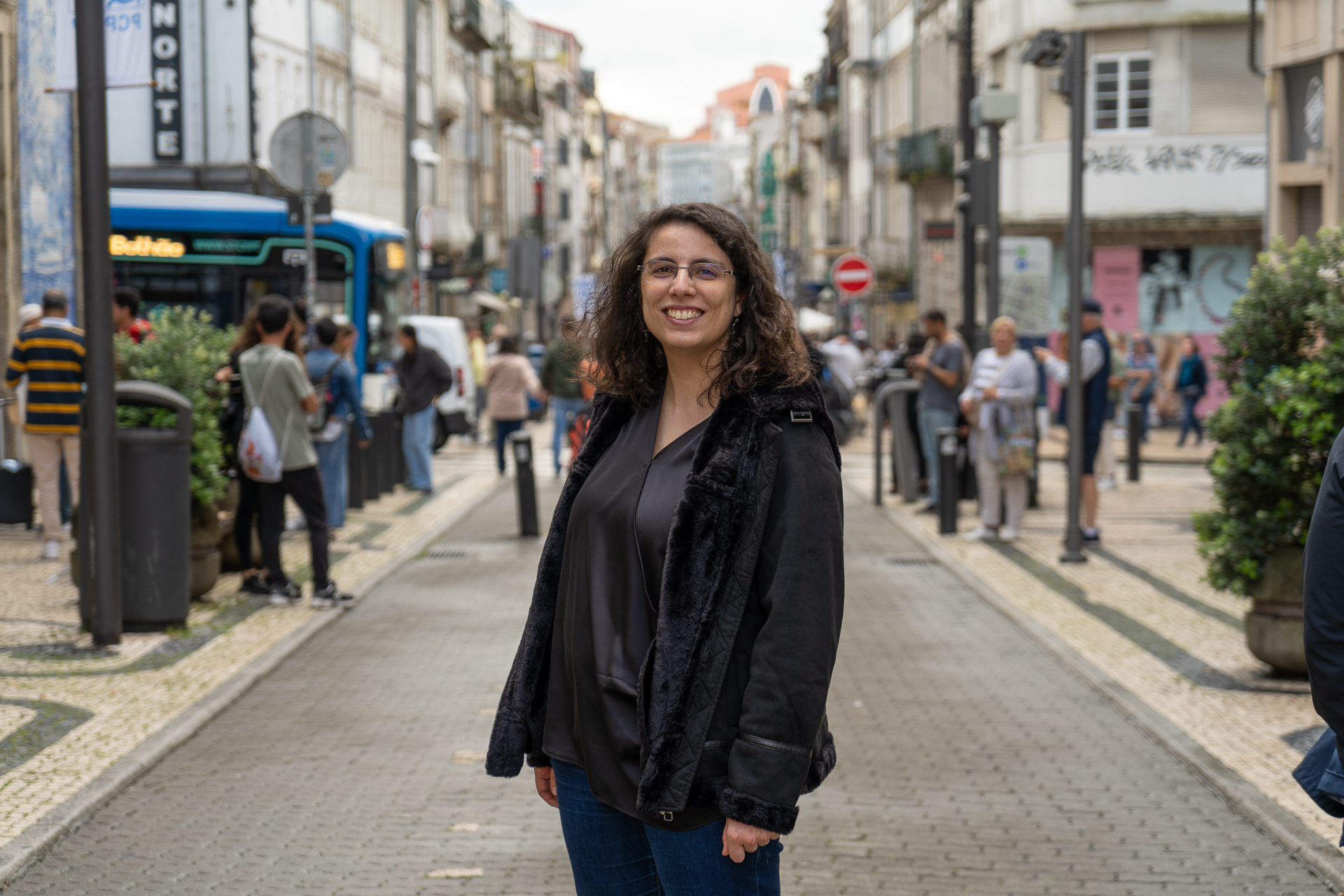 Isabel Coimbra na Rua de Santa Catarina, Porto. TRENMO